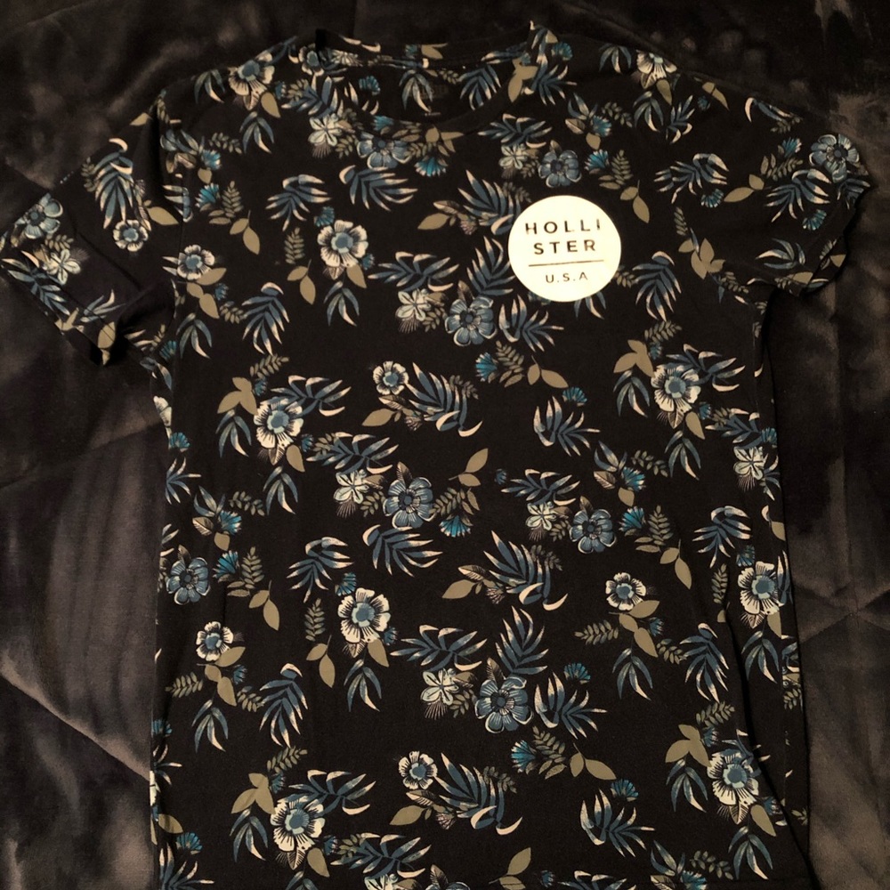 Hollister slim tight shirt
